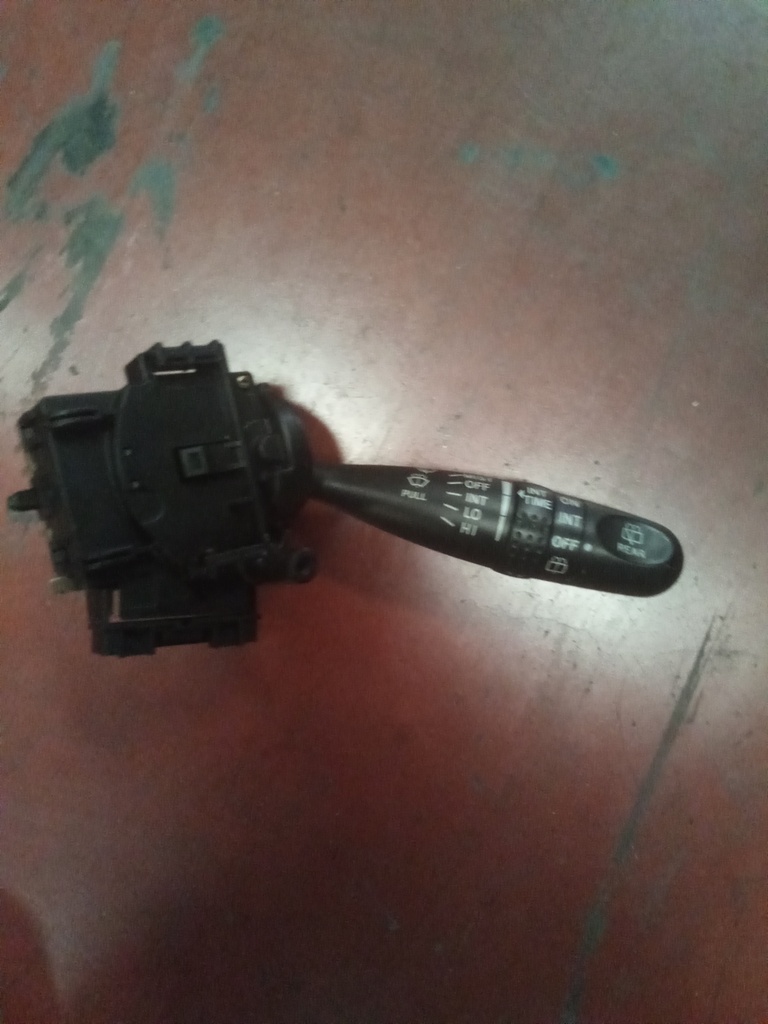 Mando de limpiaparabrisas toyota corolla '06