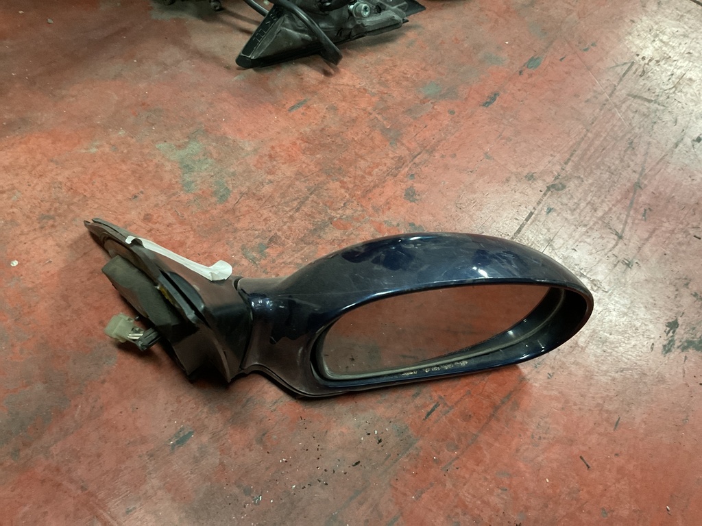 Retrovisor derecho kia sephia ‘93