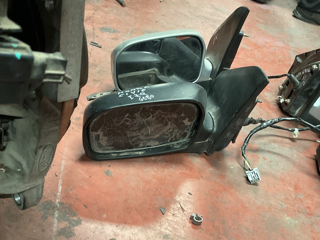 Retrovisor izquierdo honda civic ‘03