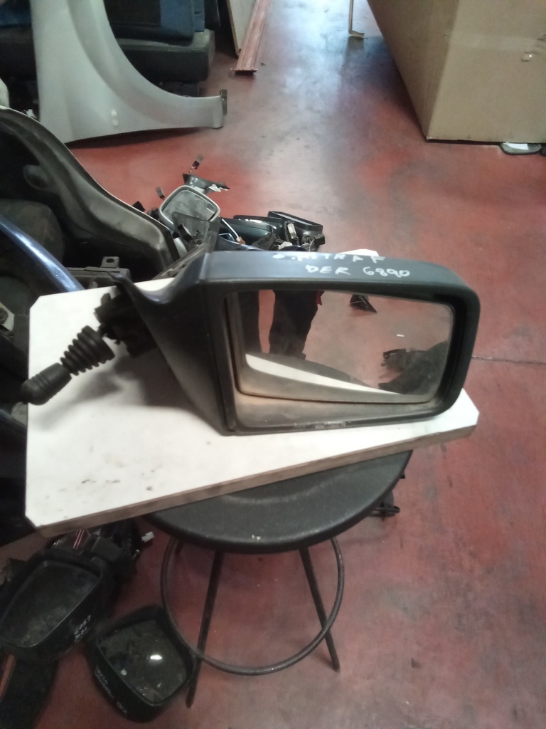 Retrovisor derecho manual opel astra f '95