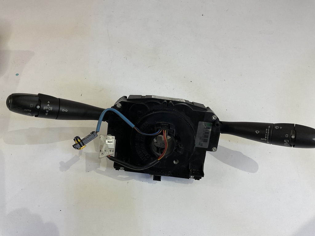 Mando multifuncion peugeot 207 año 2010