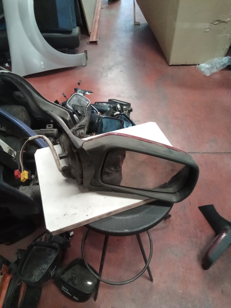 Retrovisor derecho citroen xsantia '94