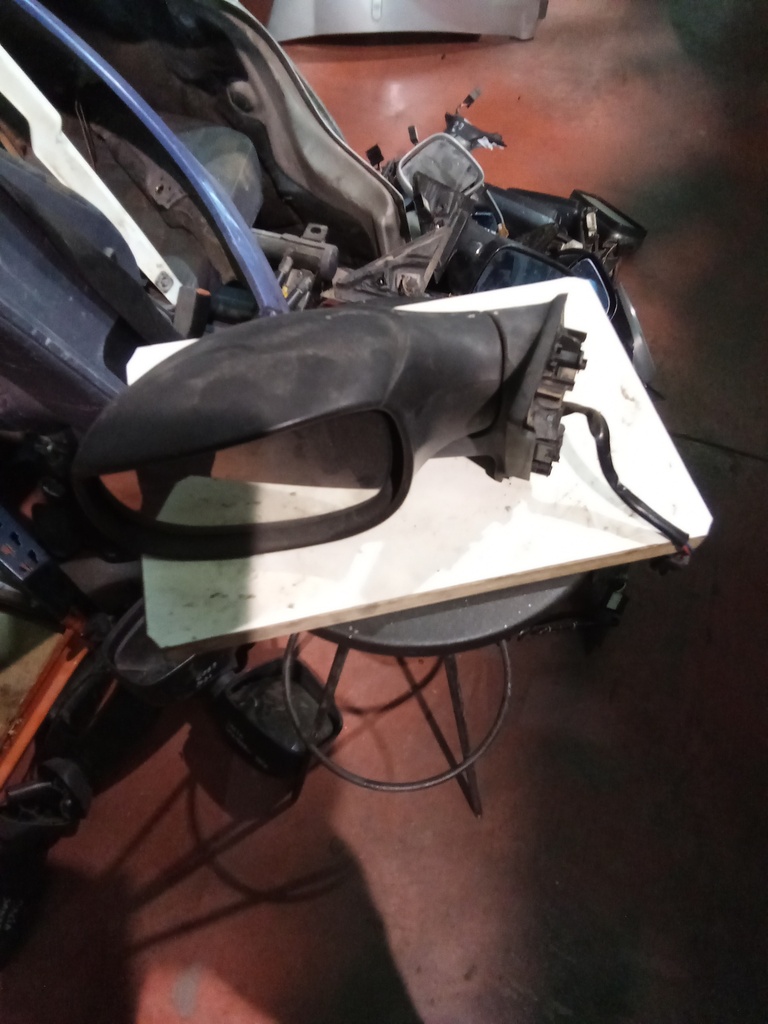 Retrovisor izquierdo citroen c3 '03