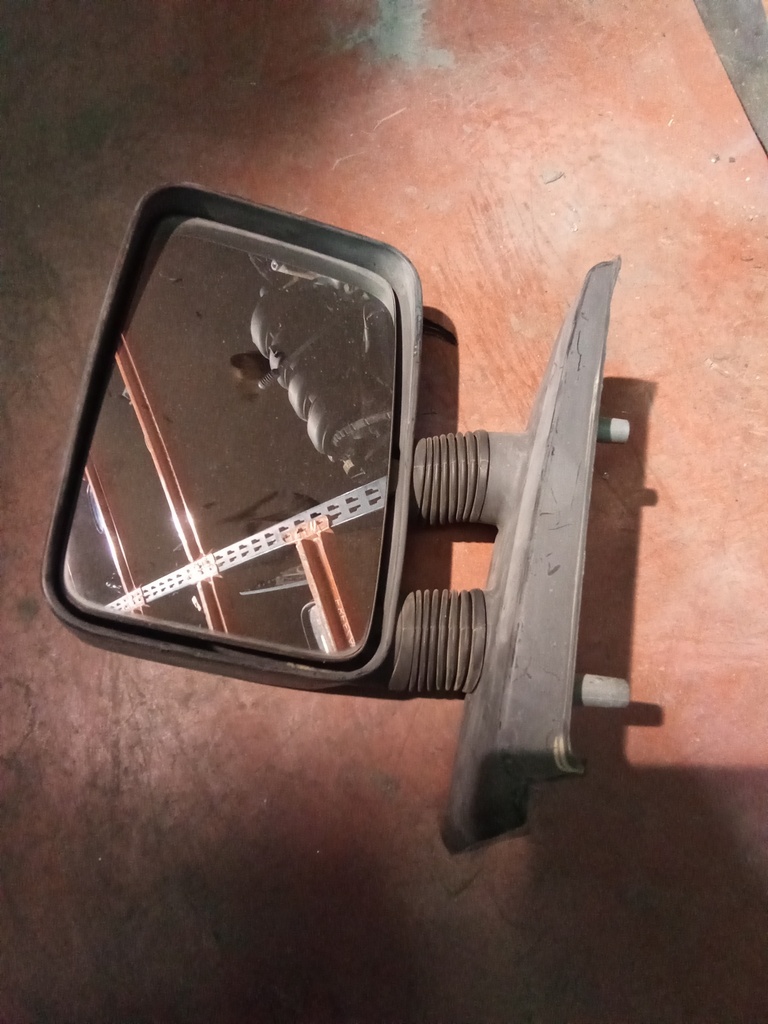 Retrovisor izquierdo peugeot j5 '90