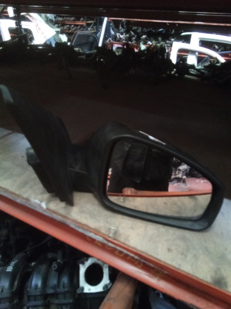 Retrovisor derecho renault fluence '12