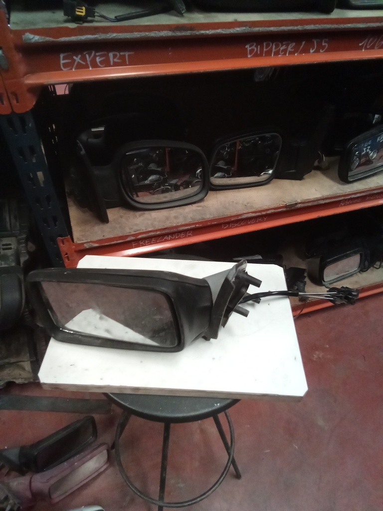Retrovisor izquierdo manual volkswagen golf iii '91