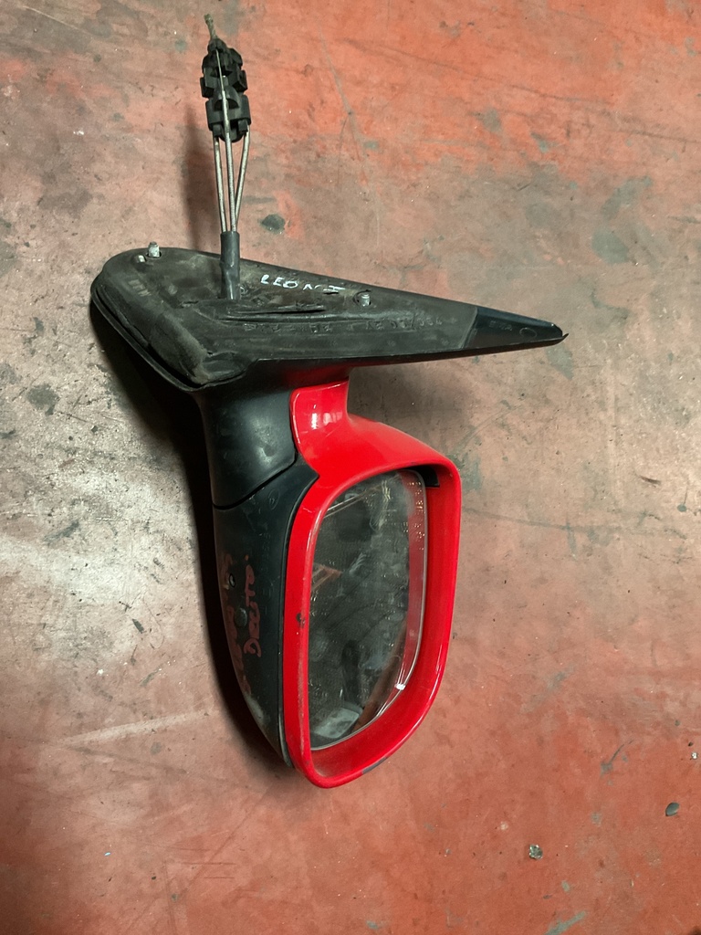 Retrovisor derecho manual seat toledo ‘00