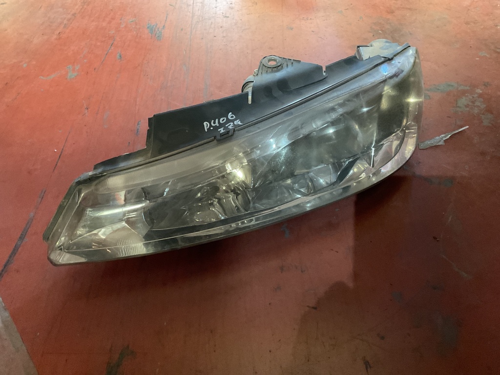 Faro izquierdo peugeot 406
