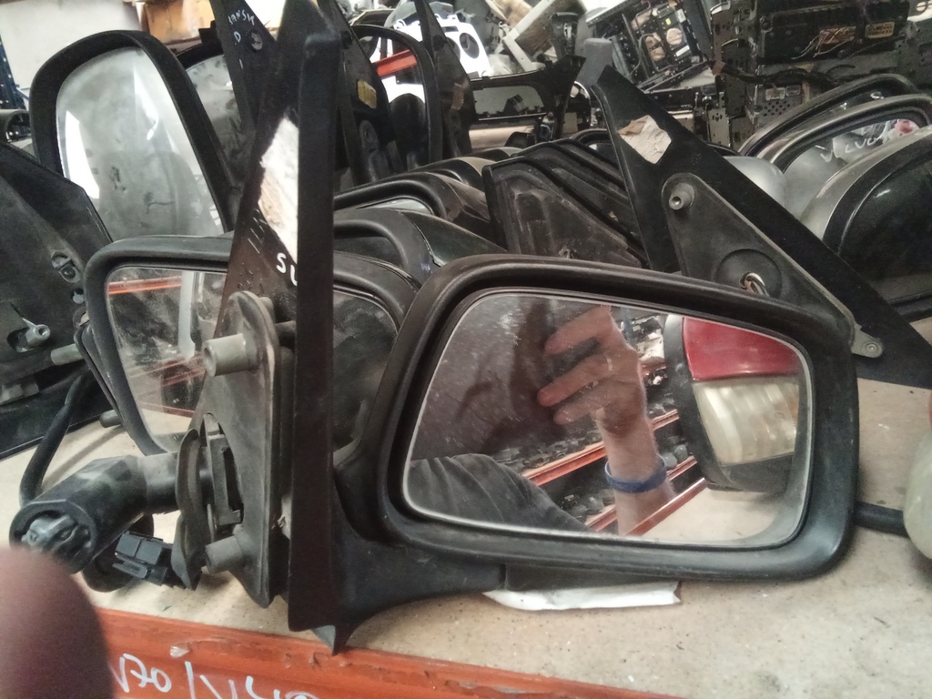 Retrovisor derecho manual volvo 440