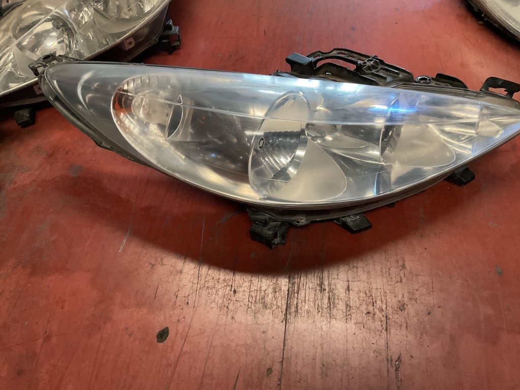 Faro derecho peugeot 207