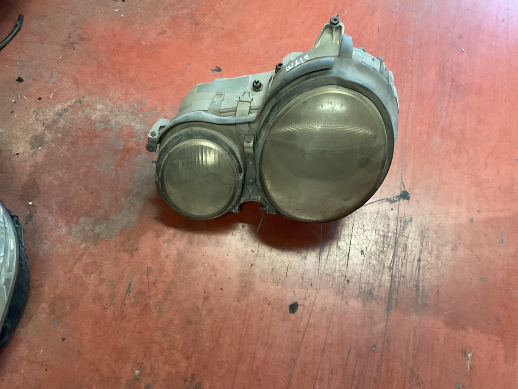 Faro izquierdo mercedes clase e w210