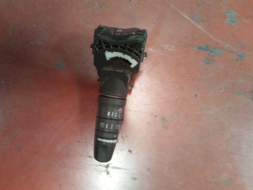 Mando de limpiaparabrisas nissan x-trail '04