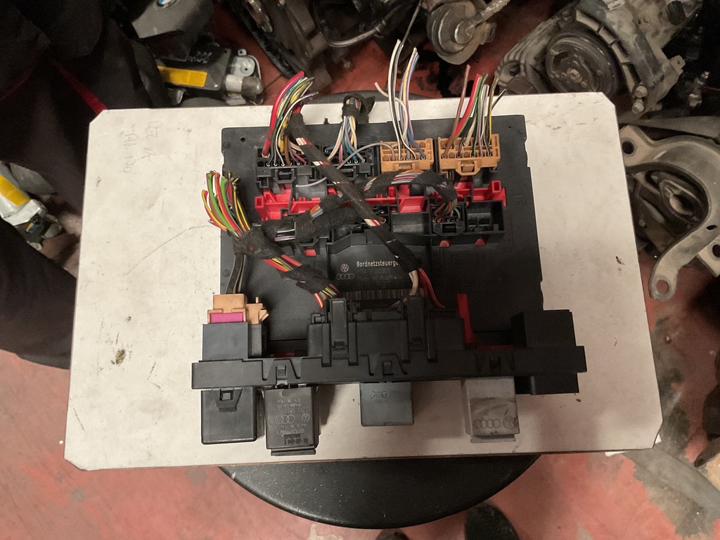 Caja reles seat leon ‘08