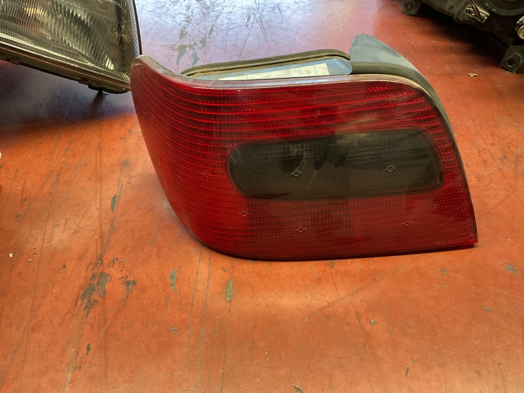 Piloto izquierdo Citroen Xsara 1998