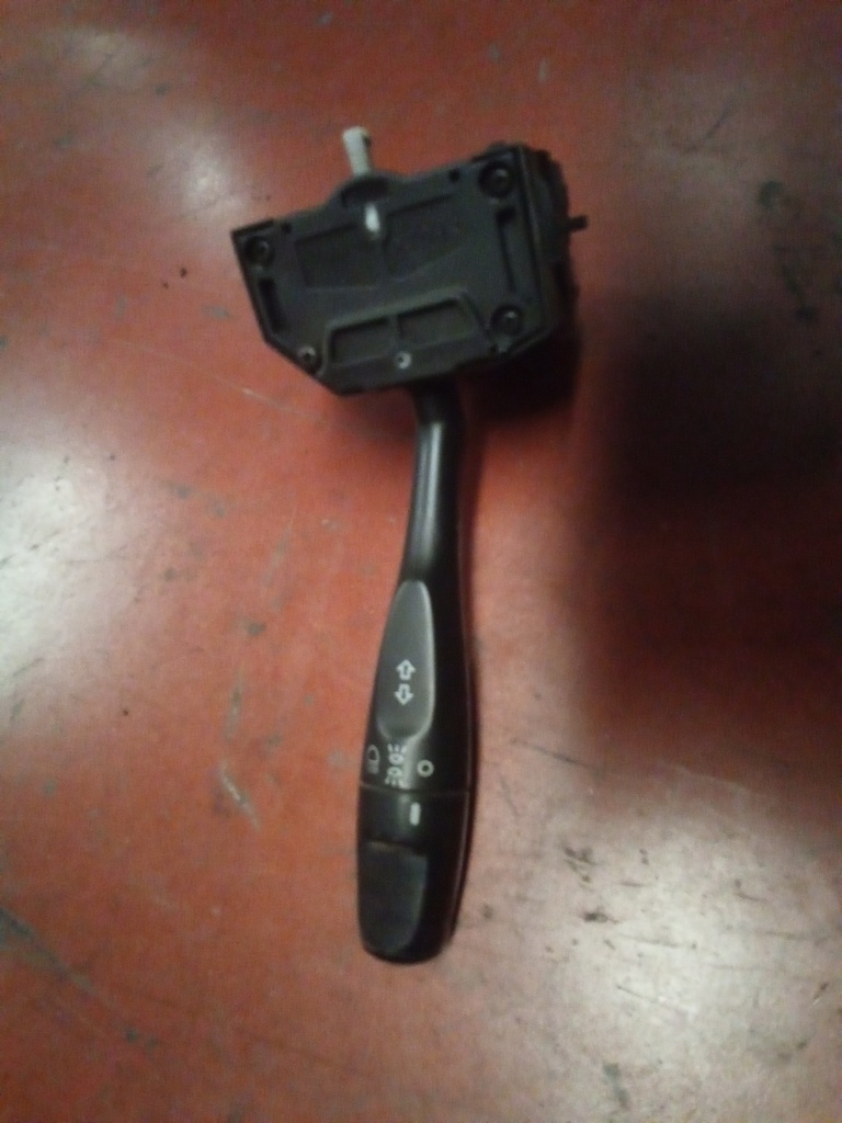Mando de intermitente mitsubishi carisma '98