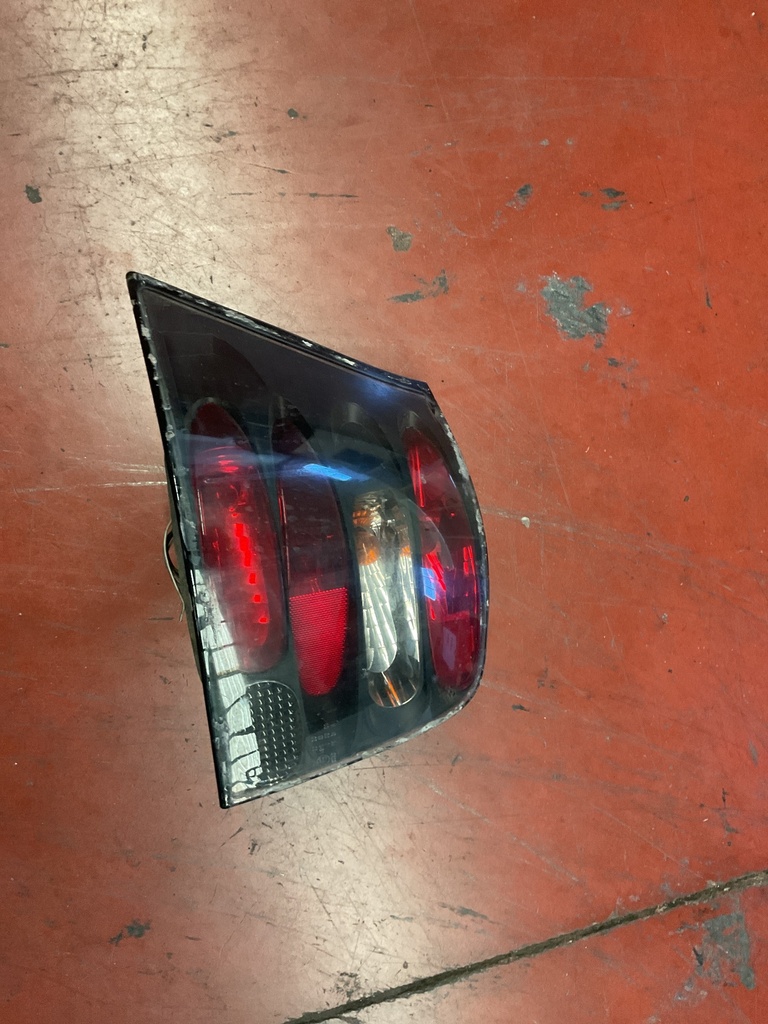 Piloto izquierdo Volwagen Golf IV