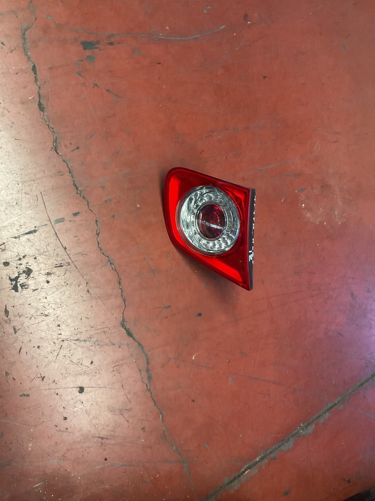 Piloto izquierdo Volkswagen Jetta 2005