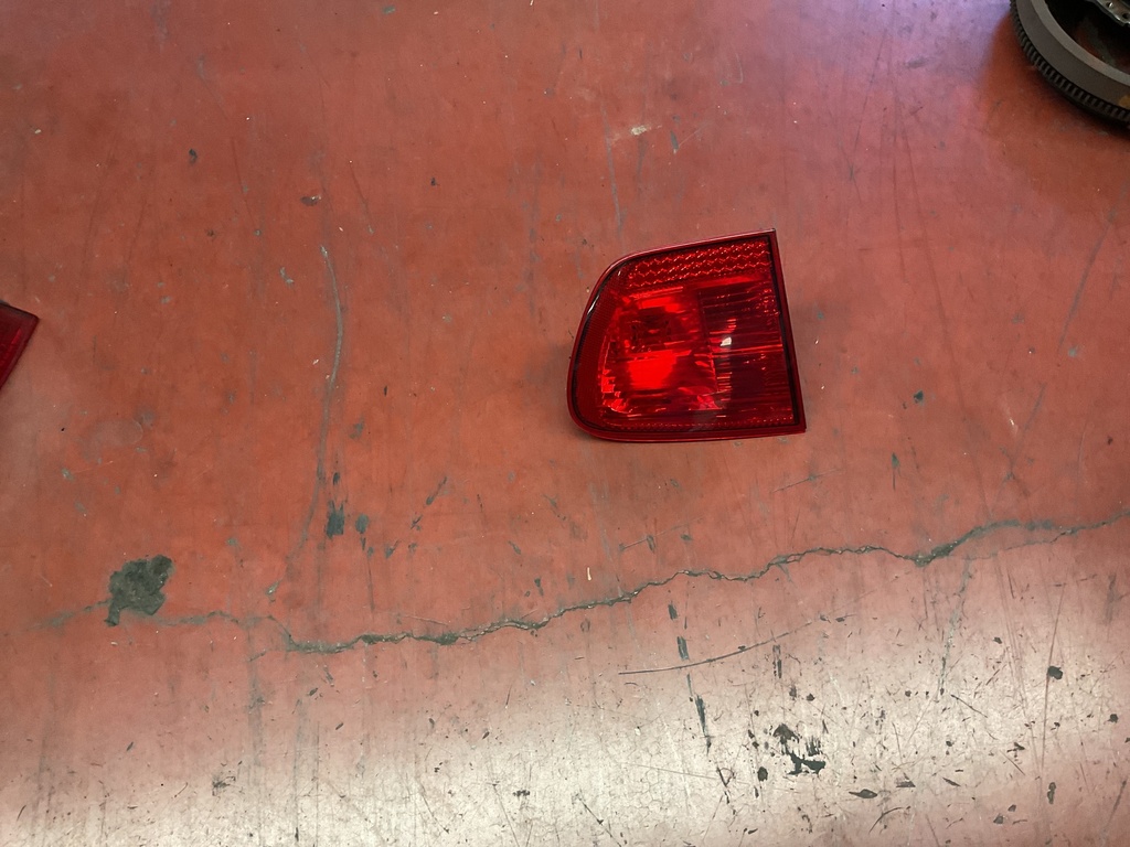 Piloto Izquierdo porton Seat Ibiza 2001