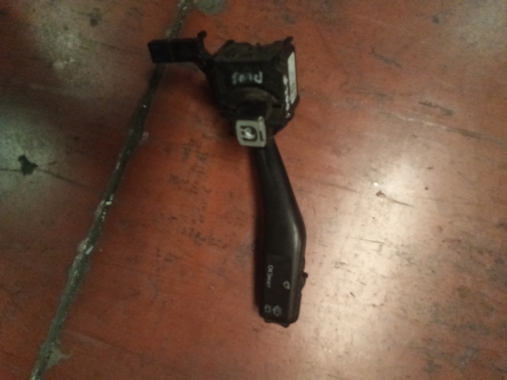 Mando de limpiaparabrisas volkswagen touran '05