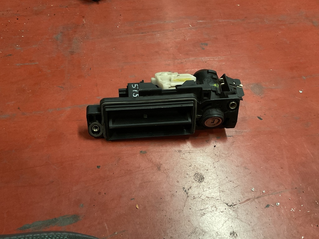 Cerradura maletero mercedes W203 ‘02