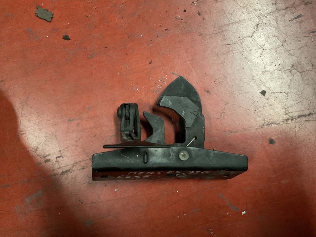 Cerradura capo mercedes clase E W211 ‘07