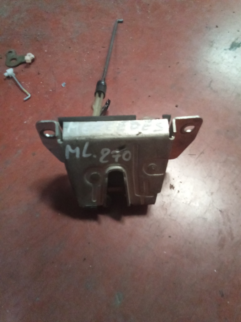 Cerradura maletero Mercedes clase m w163 '00