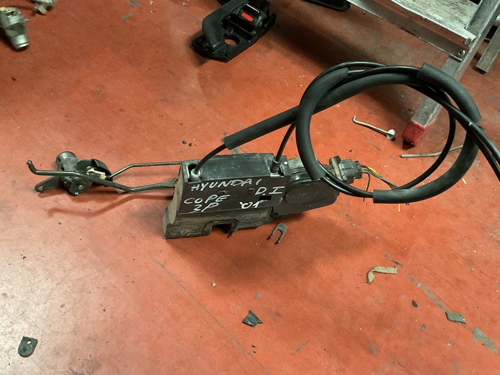 Cerradura delantera izquierda hyundai accent ‘01