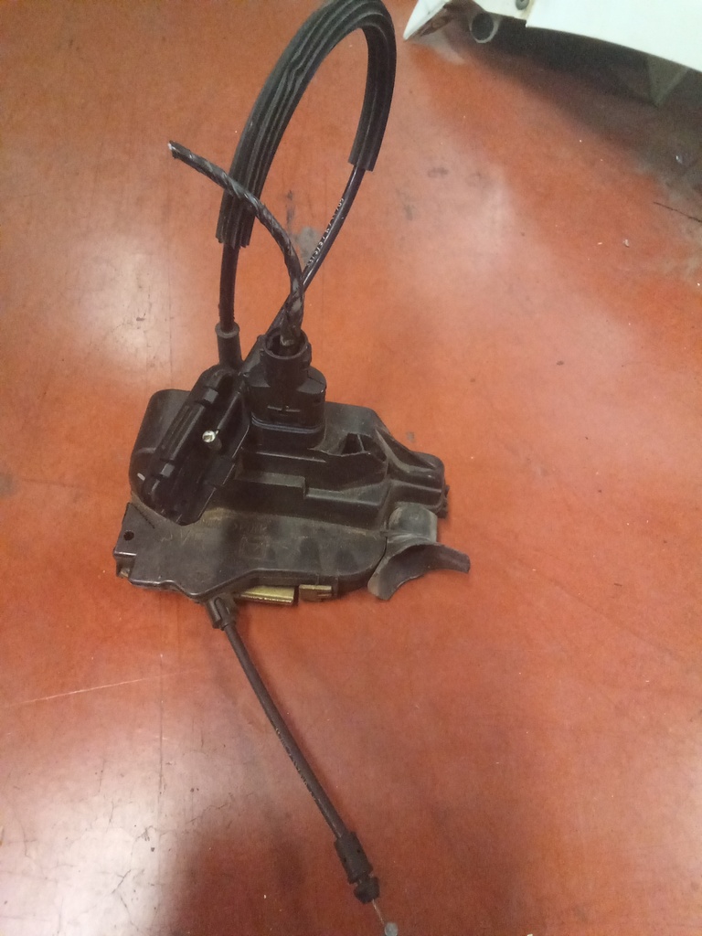 Cerradura delantera izquierda Renault laguna '06