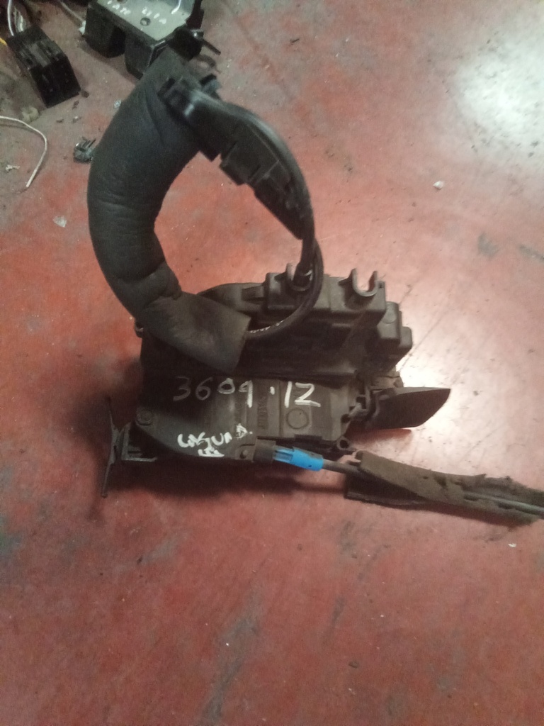 Cerradura delantera izquierda Renault laguna '08