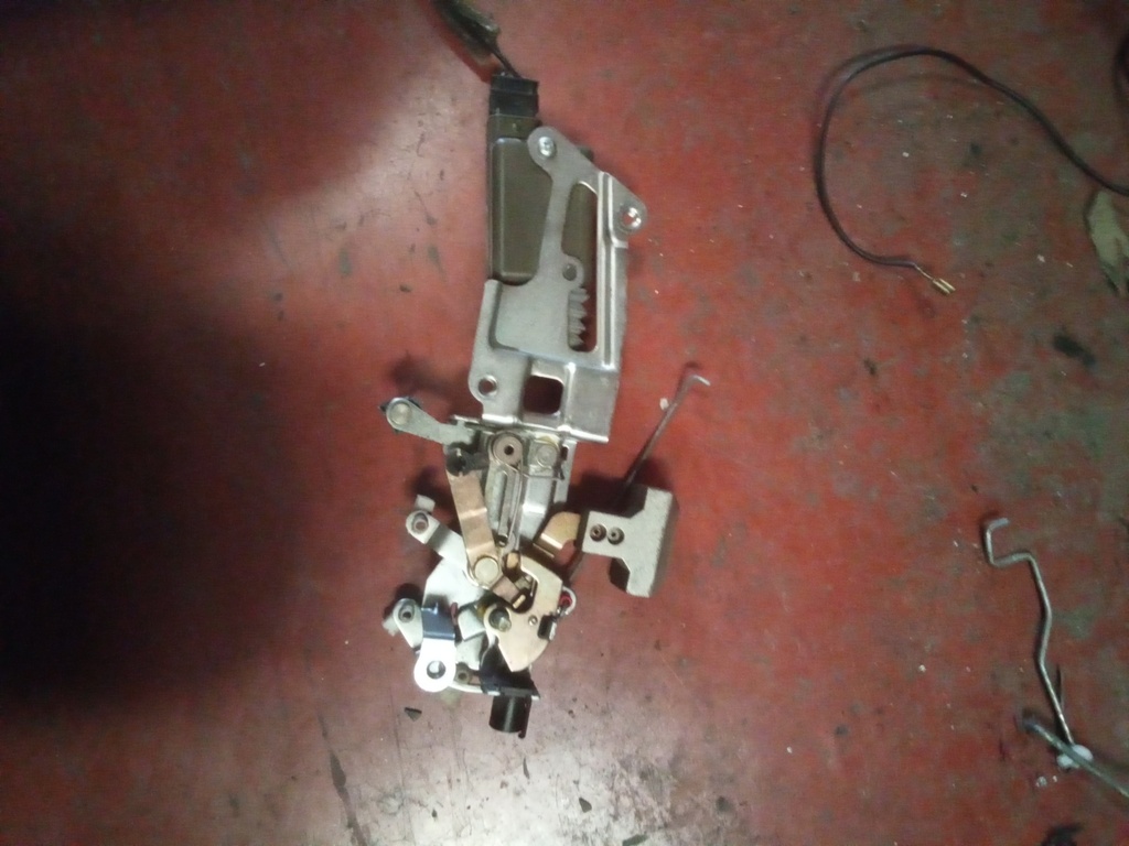 Cerradura puerta lateral derecha Renault Master '05