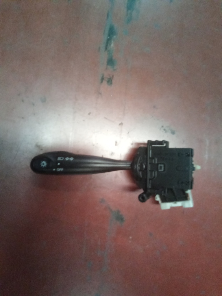 Mando de luces toyota yaris '03