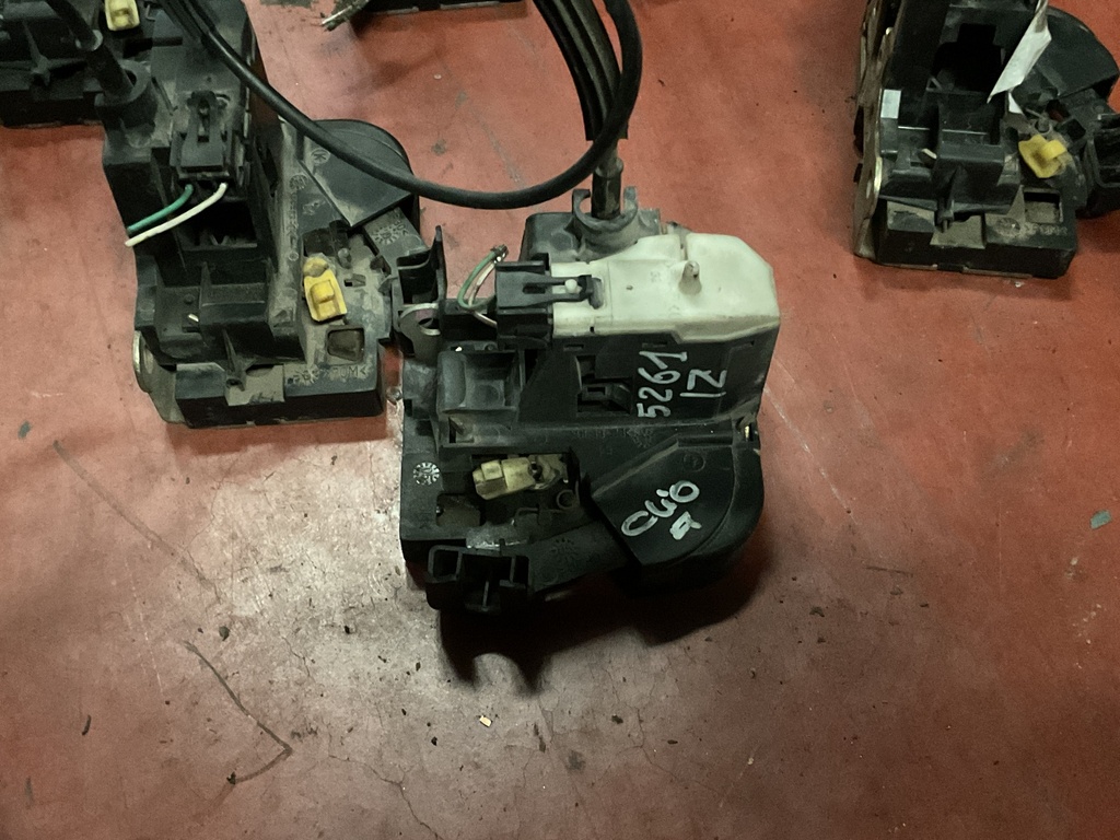 Cerradura delantera izquierda renault clio II ‘04