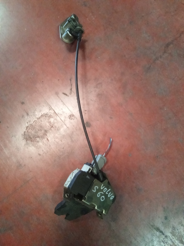 Cerradura maletero volvió S60 '01