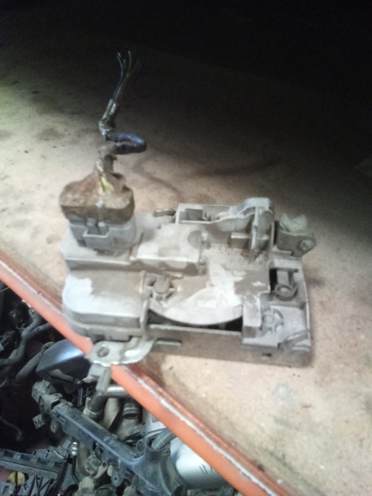 Cerradura delantera citroen c5 '04