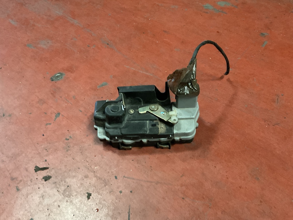 Cerradura trasera derecha citroen C5’04