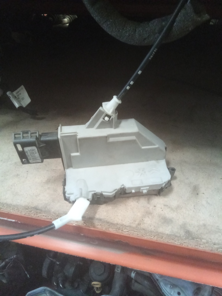 Cerradura trasera izquierda citroen c5 '19