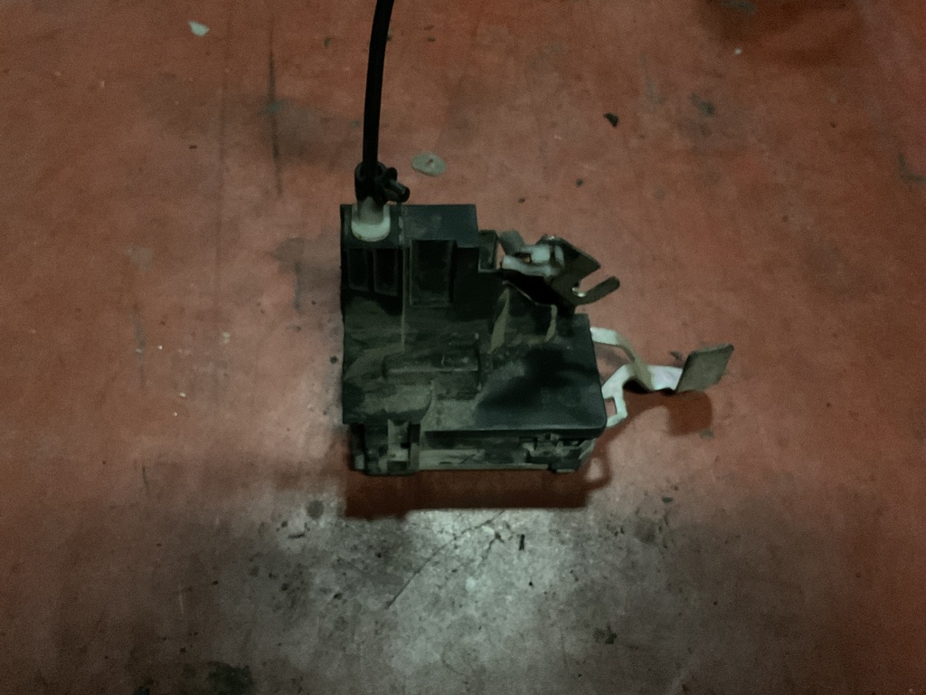 Cerradura delantera izquierda citroen jumper ‘02