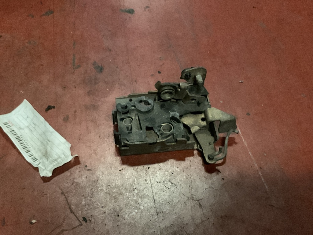 Cerradura delantera izquierda citroen zx ‘93