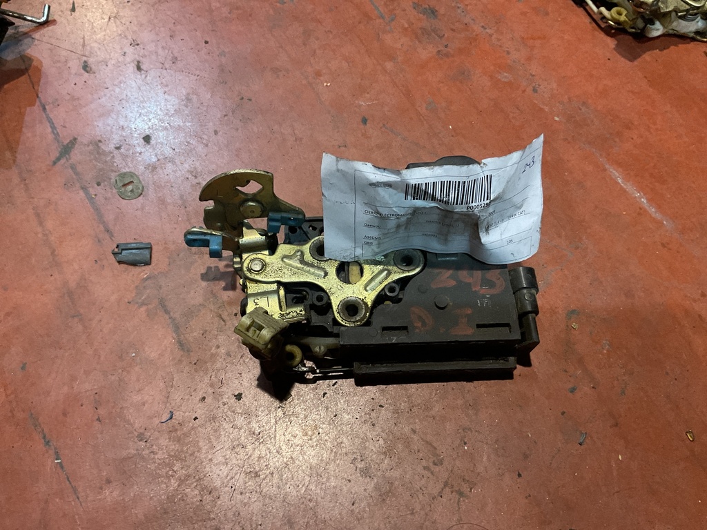 Cerradura delantera izquierda daewoo tacuma ‘04