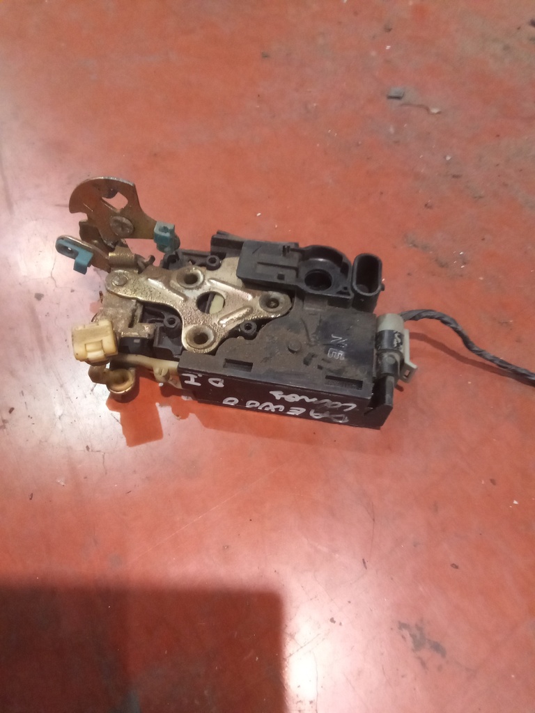 Cerradura delantera izquierda Daewoo Lanos '04