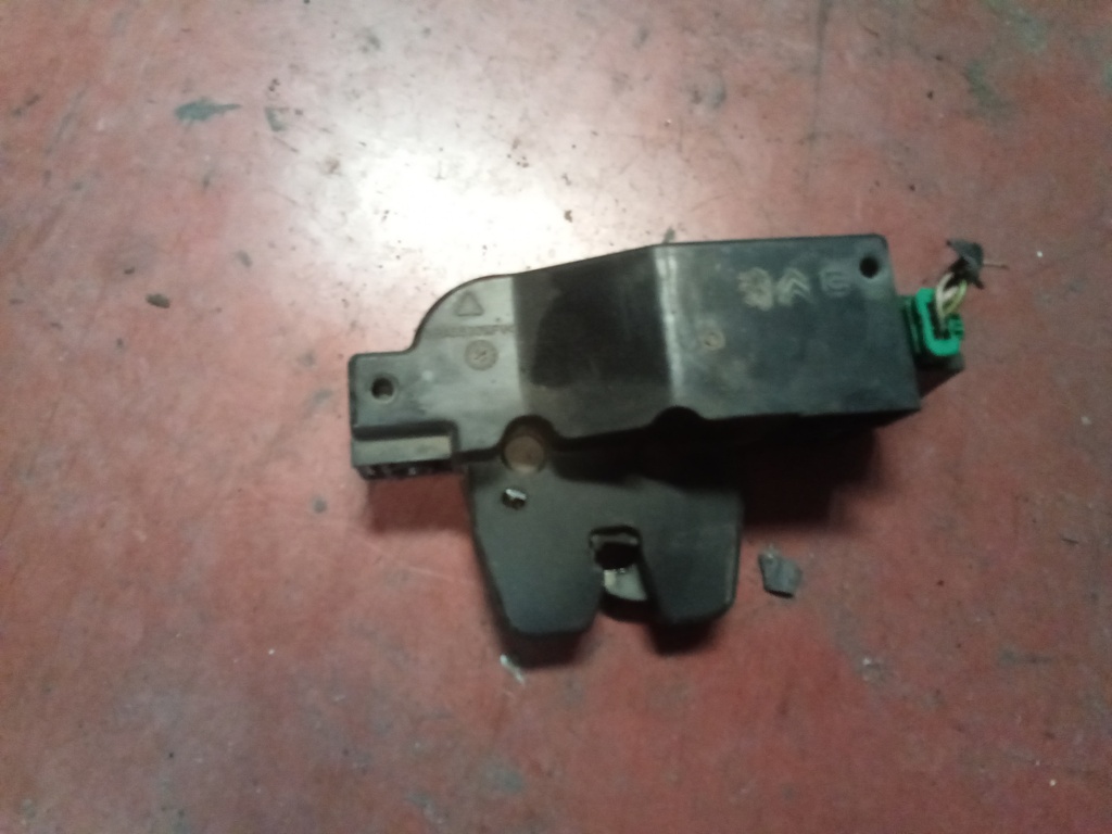 Cerradura maletero citroen xsara '03