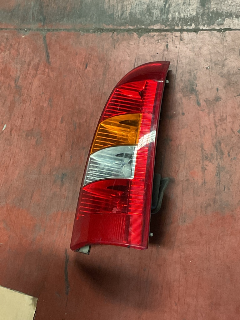 Piloto izquierdo opel astra G ‘98