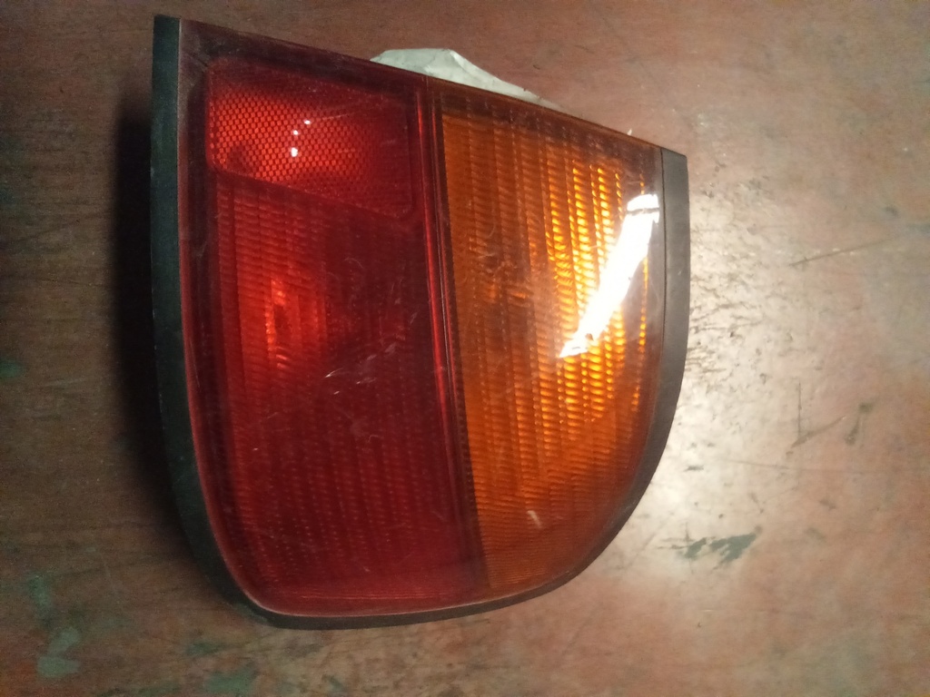 Piloto derecho Nissan Almera 4p '00