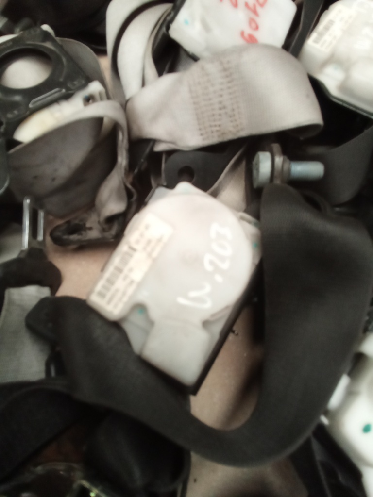 Cinturon delantero derecho mercedes clase c w203 '04