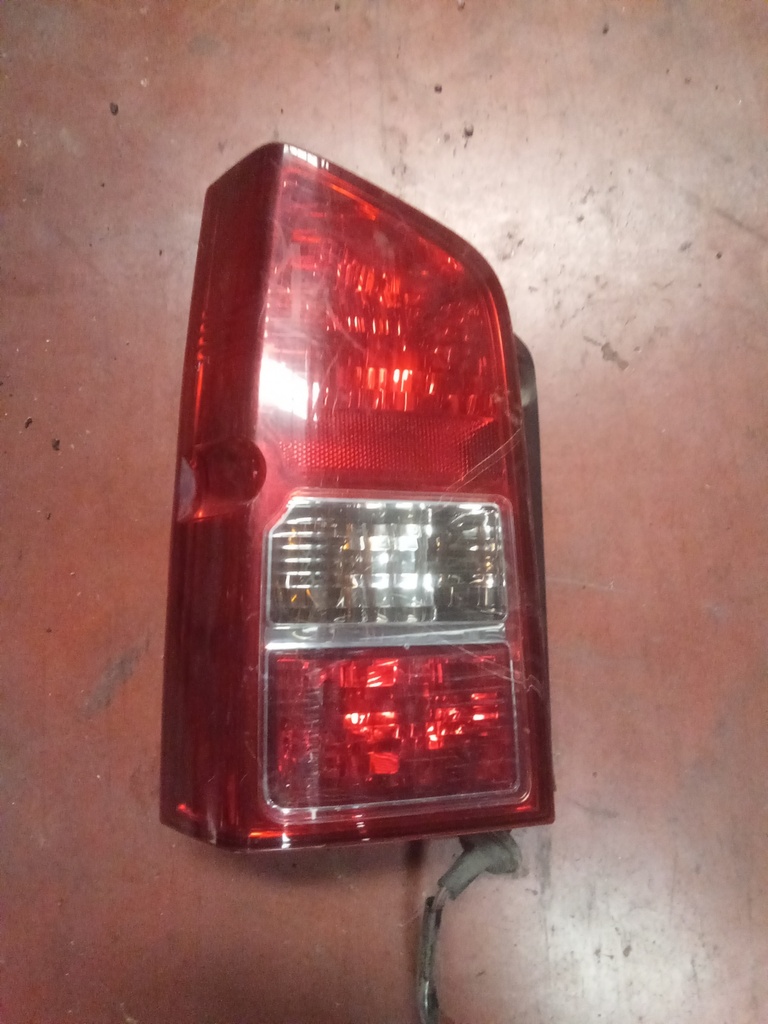 Piloto izquierdo Nissan Pathfinder '09