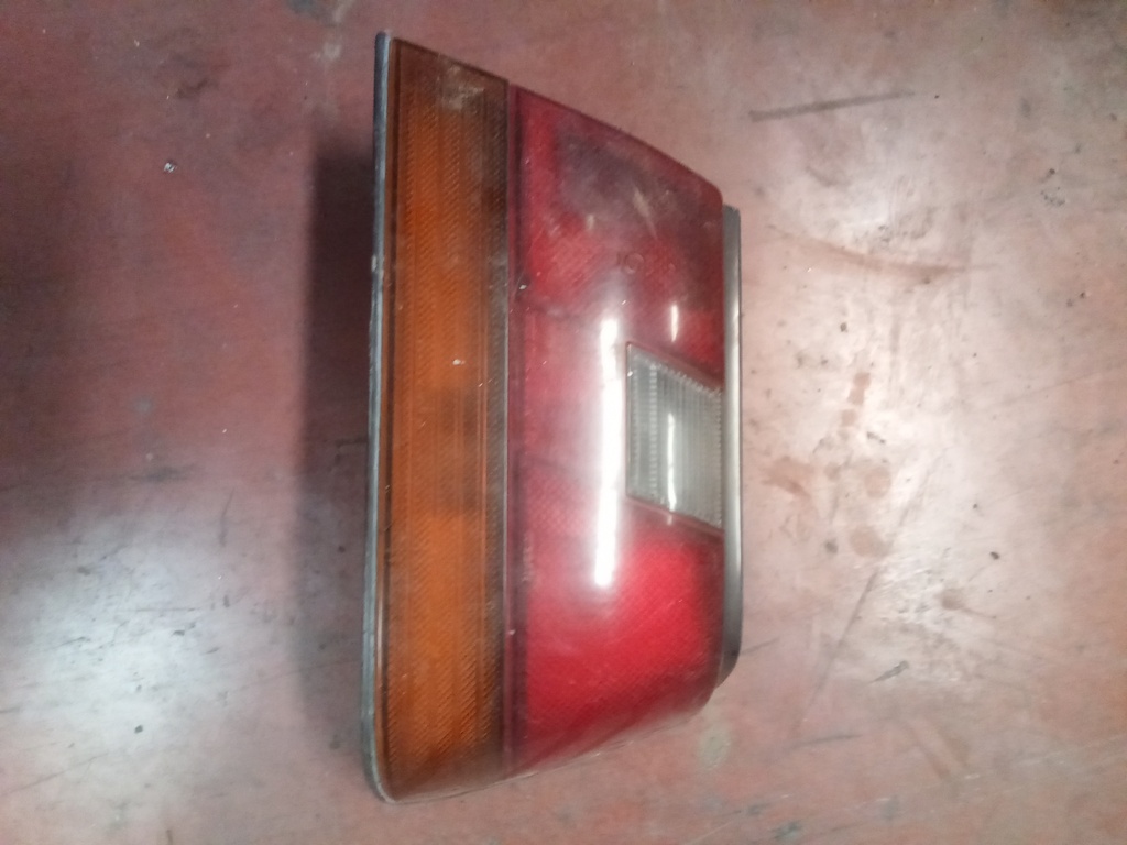 Piloto derecho Nissan sunny '95