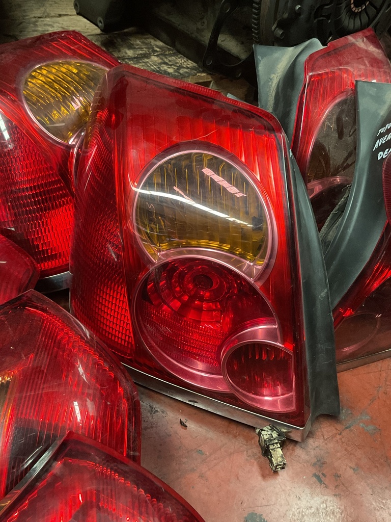 Piloto izquierdo toyota avensis ‘06