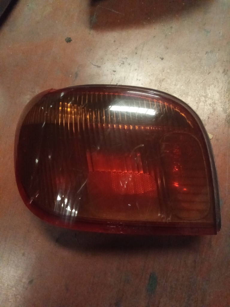 Piloto izquierdo Toyota Yaris '03