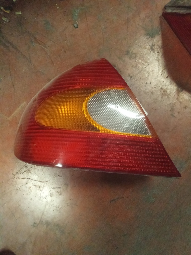 Piloto izquierdo Ford mondeo '99