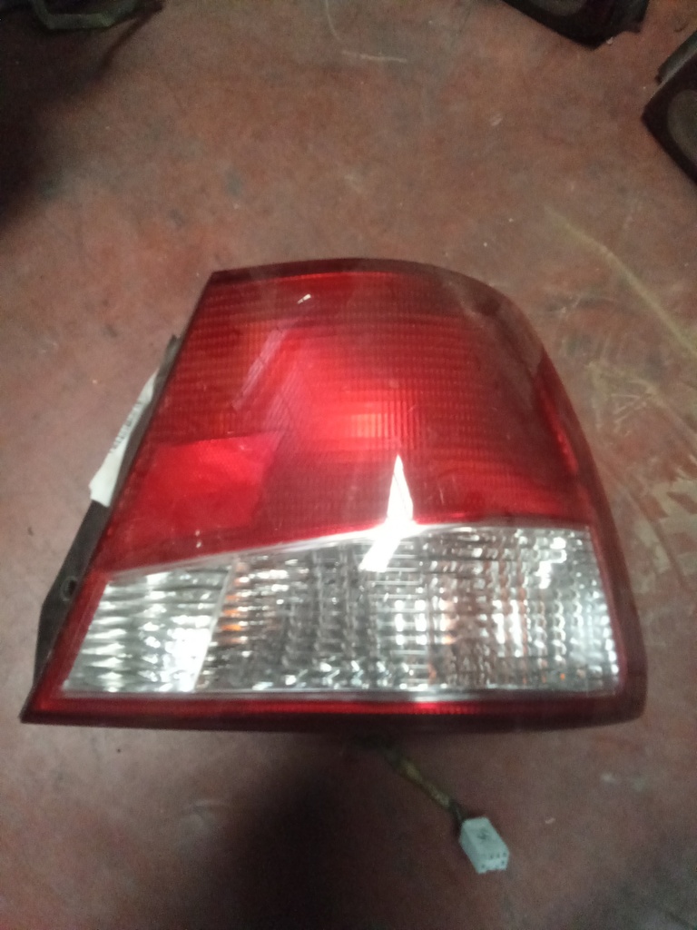 Piloto derecho hyundai  accent '01